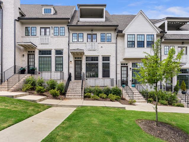 House for sale in Sandy Springs, Georgia