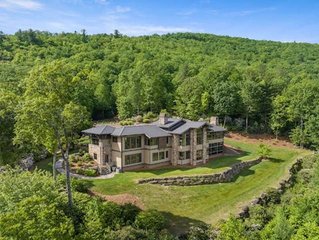 House for sale in Hendersonville, North Carolina