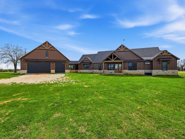 House for sale in Sunset, Texas