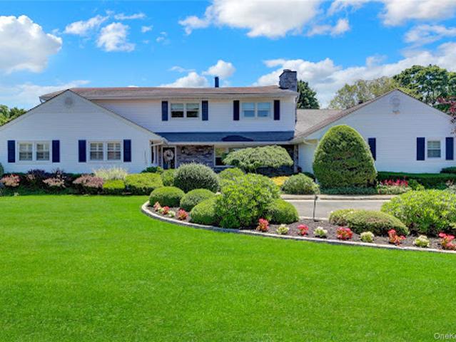 House for sale in Bohemia, New York