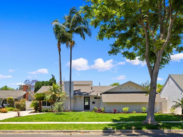House for sale in Los Alamitos