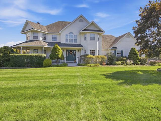 House for sale in Centereach, New York