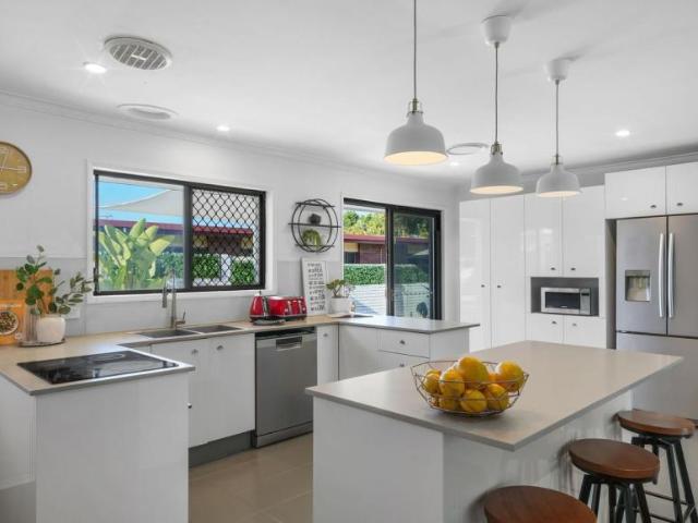 House for sale in Ashmore, Gold Coast City