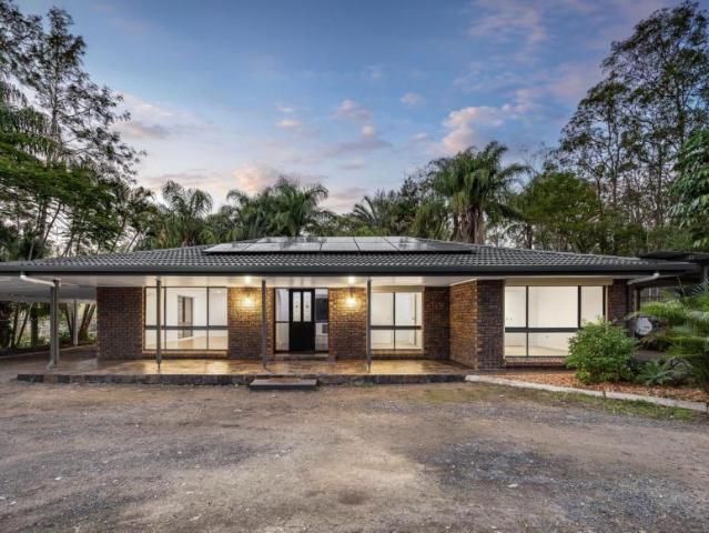 House for sale in Barellan Point, Greater Brisbane