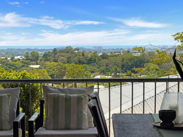 House for sale in Bayview Heights, Cairns