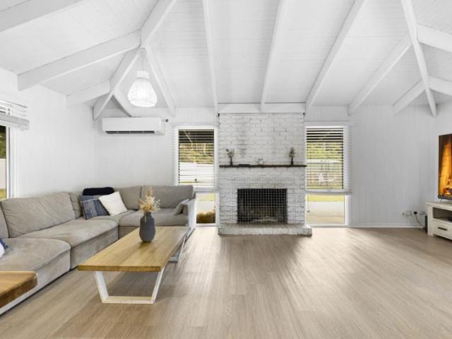 House for sale in Bonogin, Gold Coast City