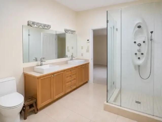 House for rent in Bowen Island, British Columbia