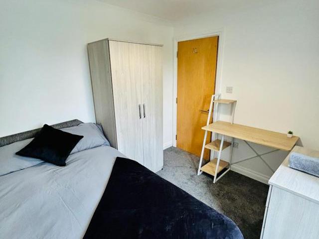 House for rent in Spike Island, Feckenham