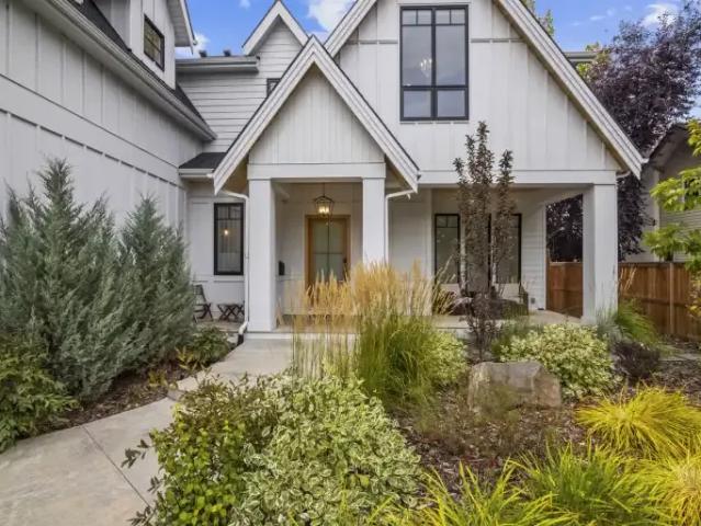 House for rent in Bayview, Calgary
