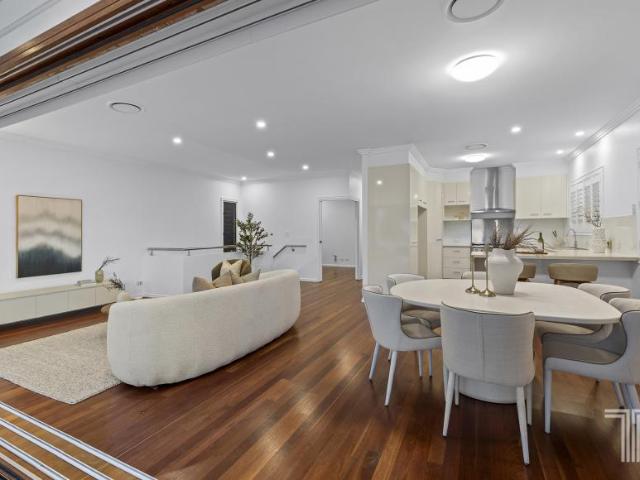 House for sale in Coorparoo, Greater Brisbane