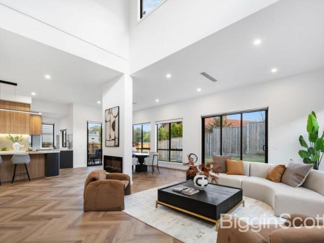 House for sale in Tullamore Doncaster, Melbourne