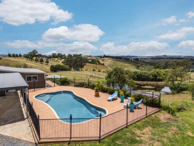 House for sale in Victoria