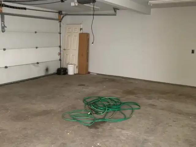 House for rent in Wedgewood, Alberta