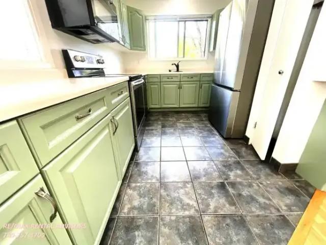 House for rent in Wedgewood, Alberta