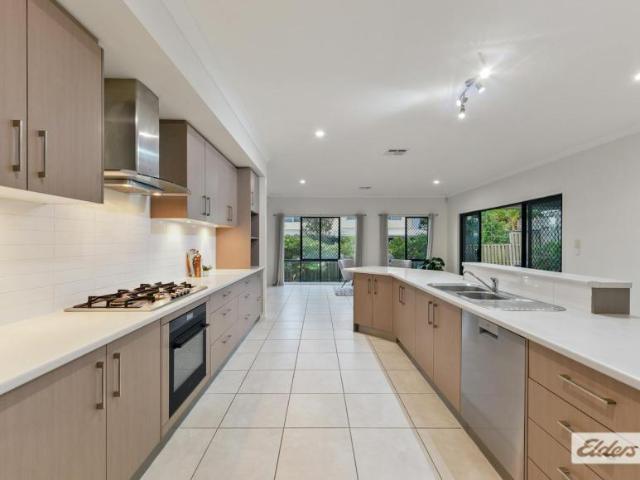 House for sale in Eight Mile Plains, Greater Brisbane