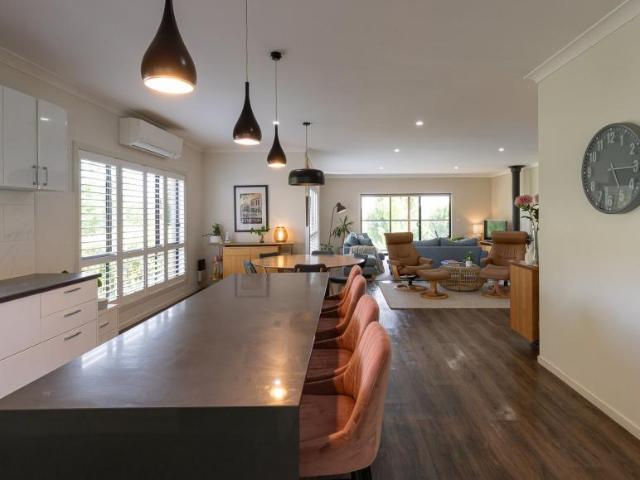 House for sale in Riverwalk Estate, Kyneton