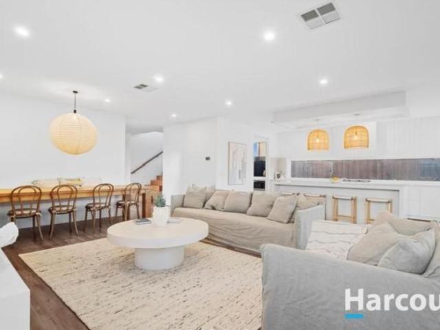 House for sale in Lyndhurst, Melbourne
