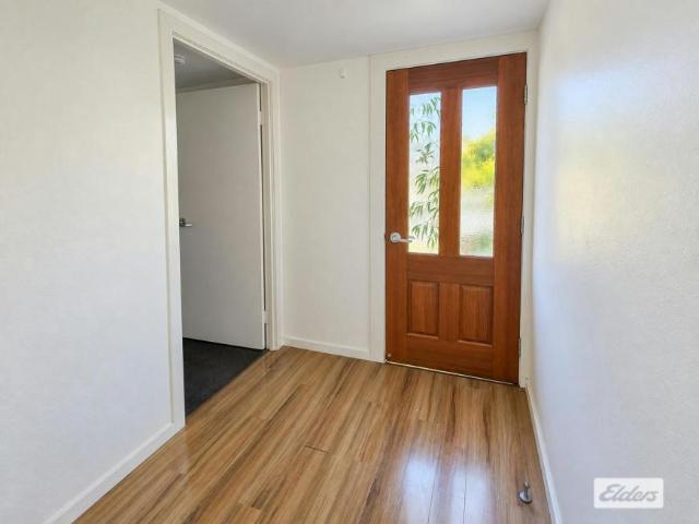 House for sale in Miles