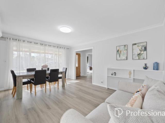 House for sale in Mooroolbark Heights Estate, Melbourne