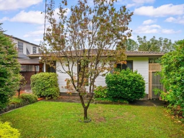 House for sale in Victoria