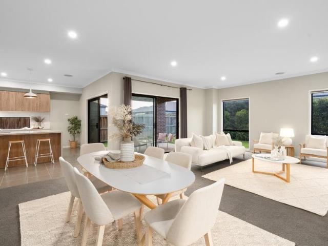 House for sale in Armstrong Creek Central, Geelong