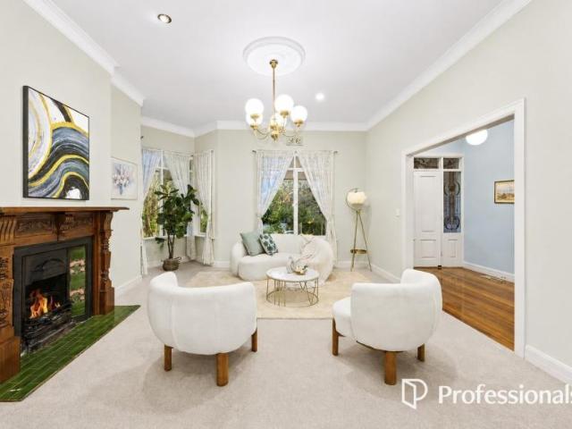 House for sale in Mount Waverley, Melbourne