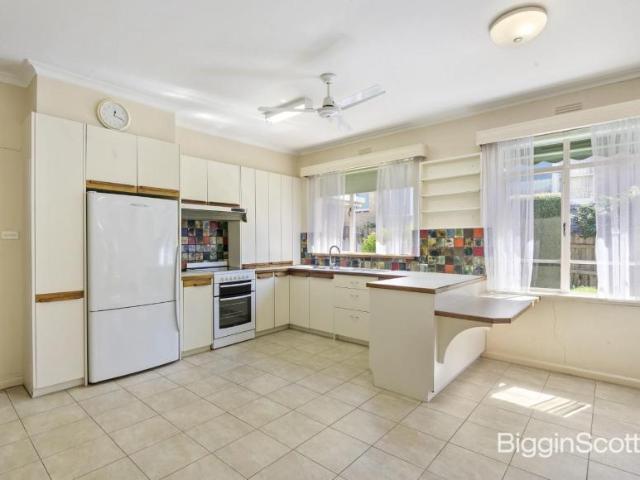 House for sale in Mount Waverley, Melbourne