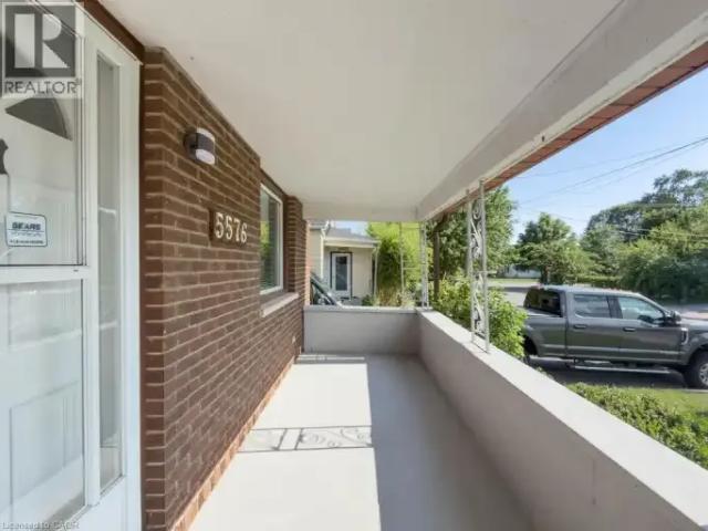 House for rent in Niagara Falls, Golden Horseshoe