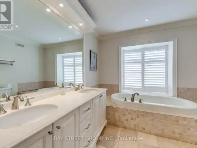 House for rent in Oakville, Ontario