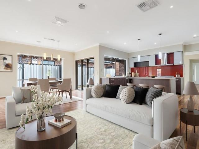 House for sale in Greenvale Lakes, Melbourne