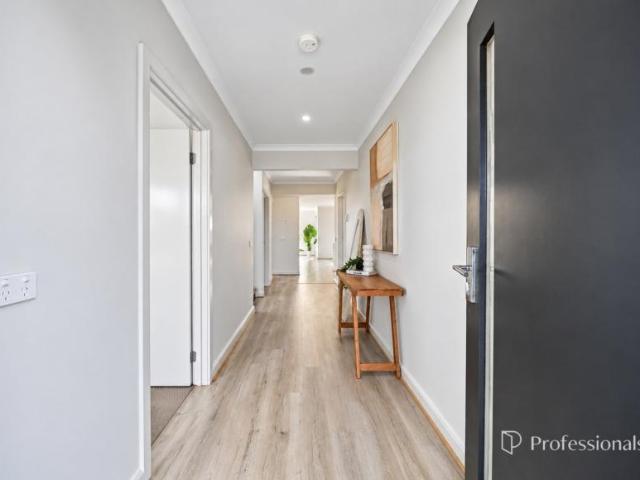 House for sale in Westbrook, Melbourne