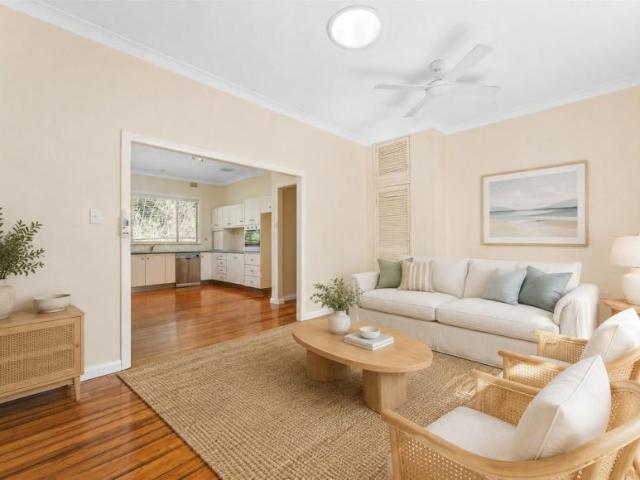 House for sale in Wyoming, Gosford