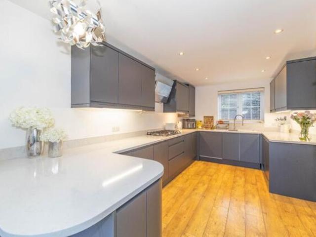 House for sale in Cheeseman's Green, Bridgefield