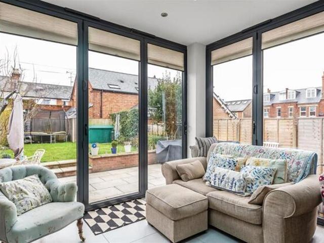 House for sale in Pachesham Park, Surrey