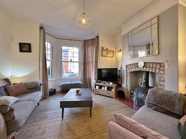 House for sale in Hoylake, Meols