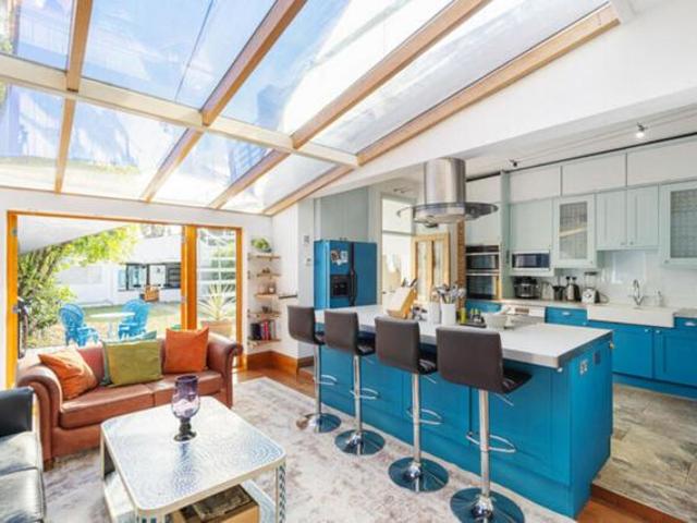 House for sale in London Borough of Hounslow, Spring Grove