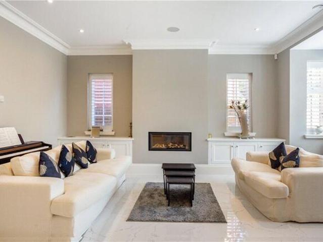House for sale in Greater London