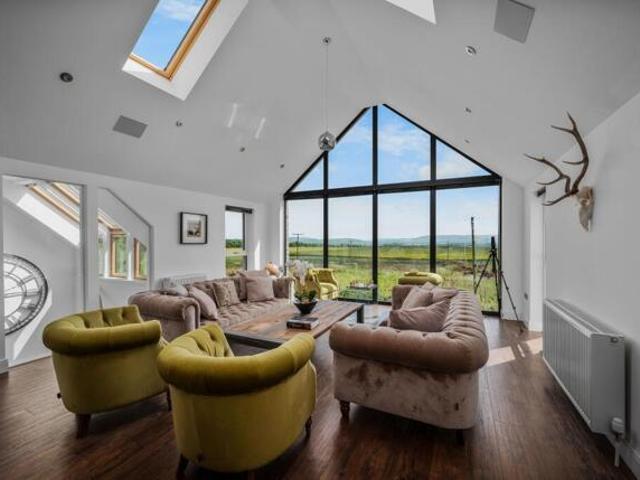 House for sale in Kirriemuir, Scotland