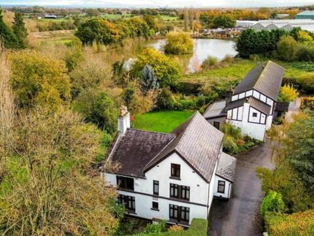 House for sale in Lately Common, Warrington