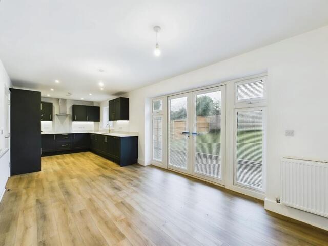 House for sale in Berry Hill, Potters Corner