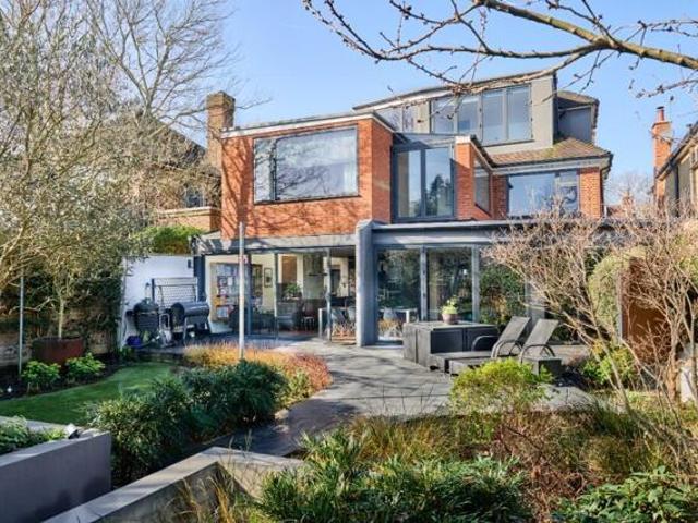 House for sale in North Sheen, Greater London