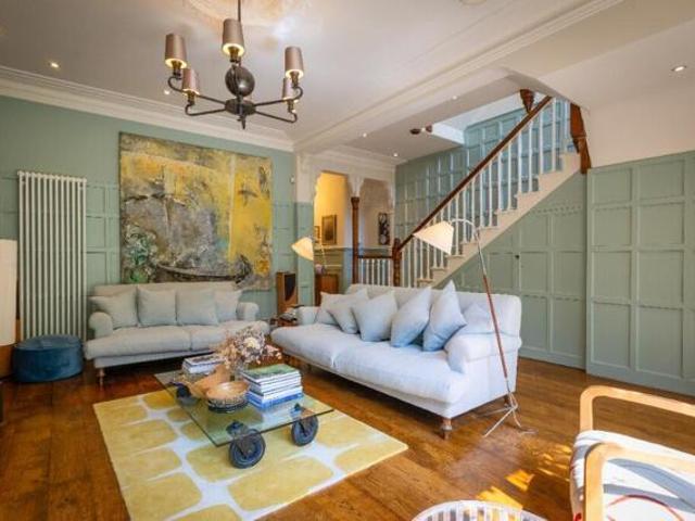 House for sale in North Sheen, Greater London