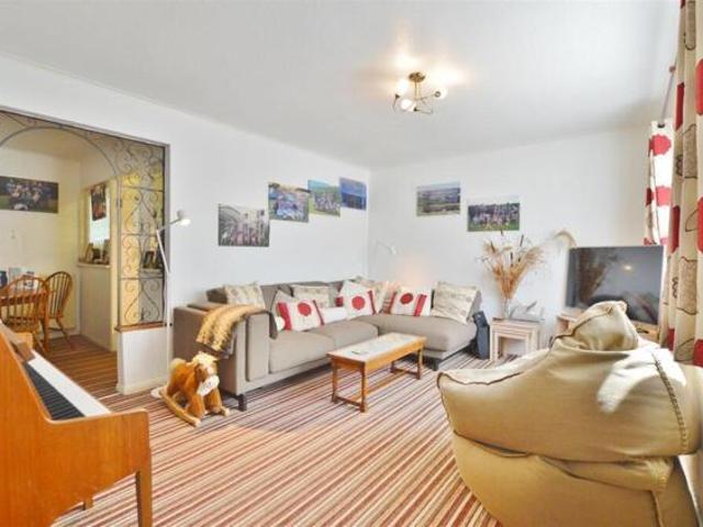 House for sale in Slough, Wexham Court