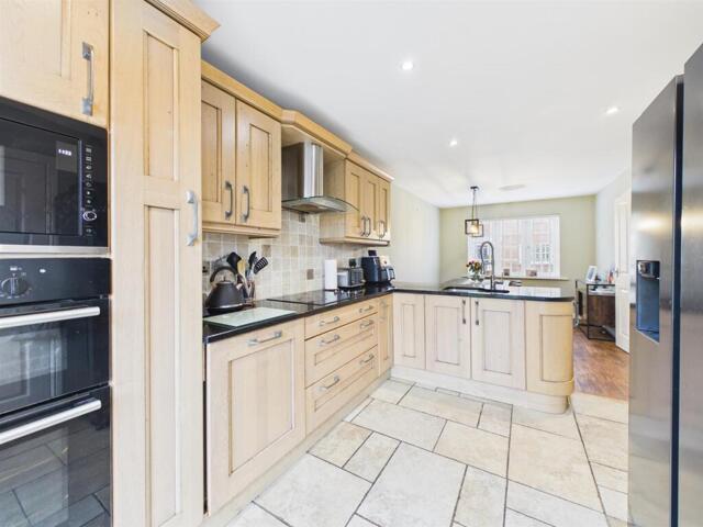 House for sale in Kedleston, East Midlands