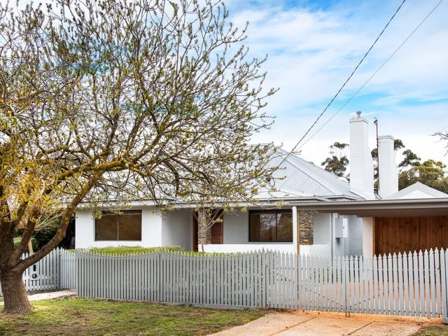 House for rent in Castlemaine, Shire of Mount Alexander