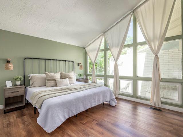 House for sale in Sandy