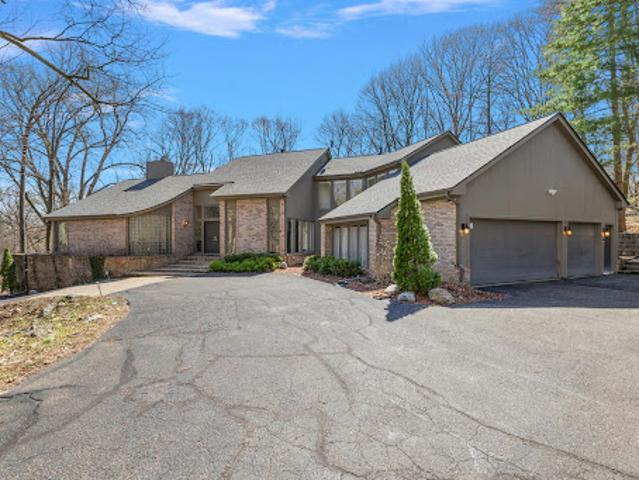 House for sale in Bloomfield Hills, Michigan