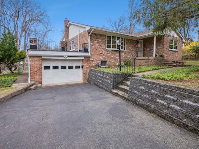 House for sale in Cedar Grove, New Jersey