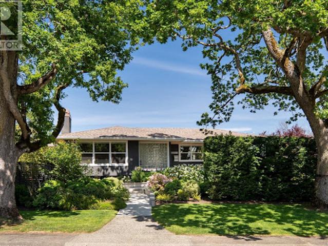 House for sale in Oak Bay, Capital Regional District