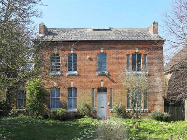 House for sale in Sutton-at-Hone and Hawley, Monks Orchard